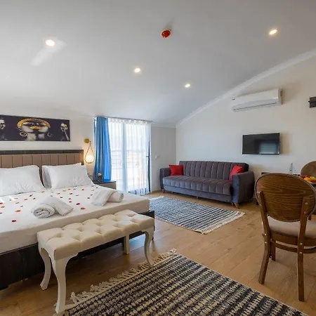 Ξενοδοχείο με διαμερίσματα Tanrise House 4*