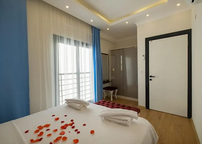 Tanrise House Apartahotel 4*